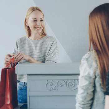 8 Questions to Ask Before a “Treat Yourself” Purchase (So It Doesn’t Turn Into Clutter)